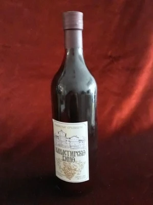 Црно вино 1 л / Манастир Средиште