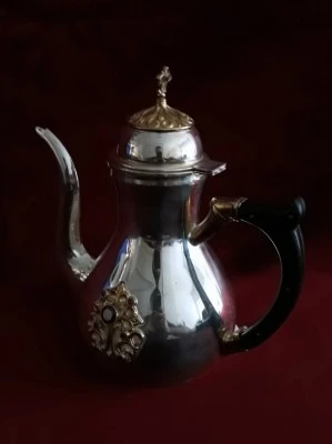 ЛАХАН СА РУЧКОМ
