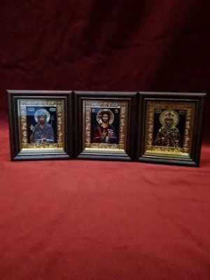 Урамљена икона
