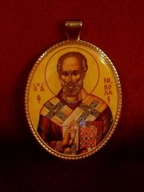 Медаљон са иконицом Свети Никола