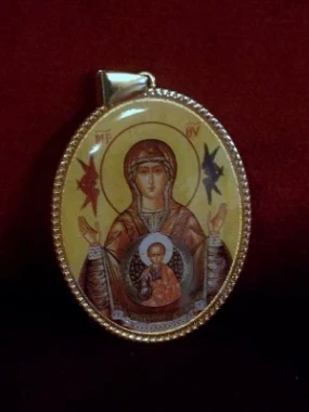Медаљон са иконицом Пресвете Богородице